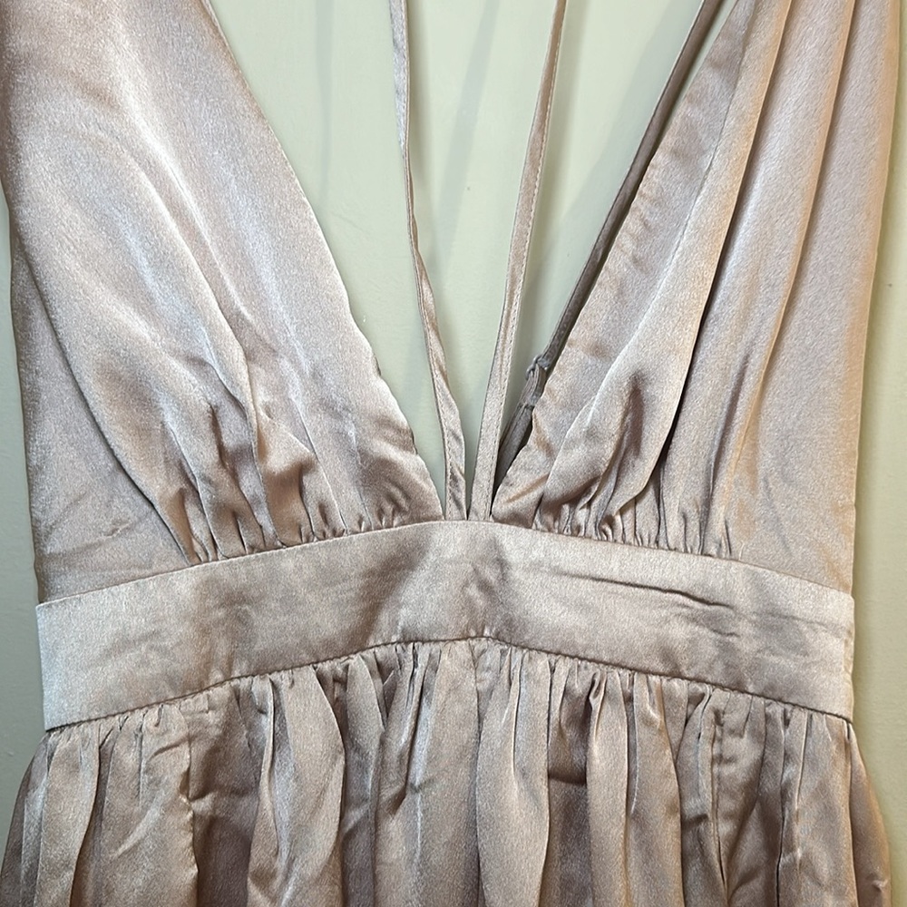 Miss Avenue Dress - Picture 2 of 6